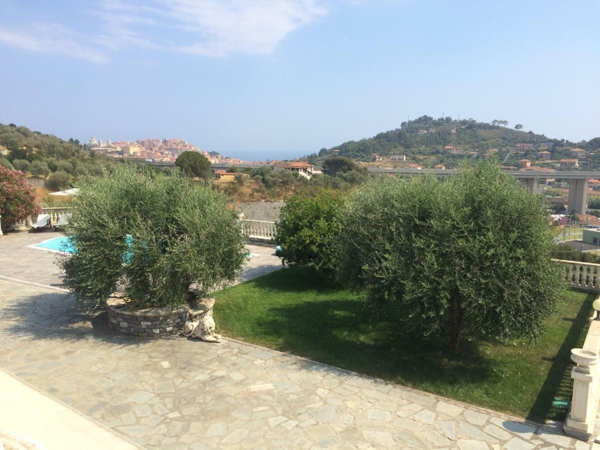Villa Con Piscina A Imperia, Italy Dış mekan fotoğraf
