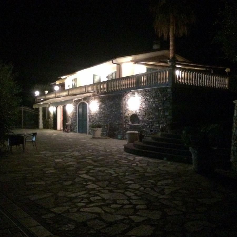 Villa Con Piscina A Imperia, Italy Dış mekan fotoğraf
