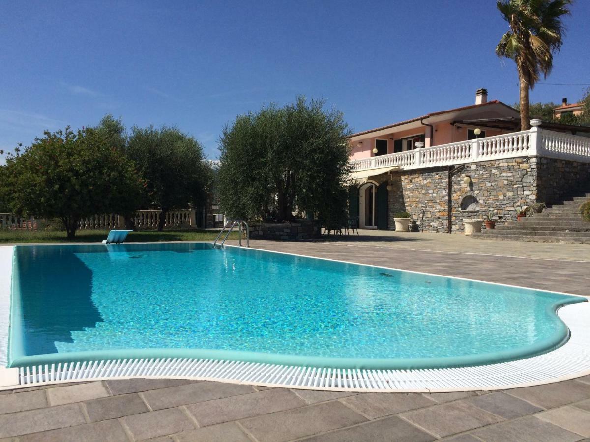 Villa Con Piscina A Imperia, Italy Dış mekan fotoğraf